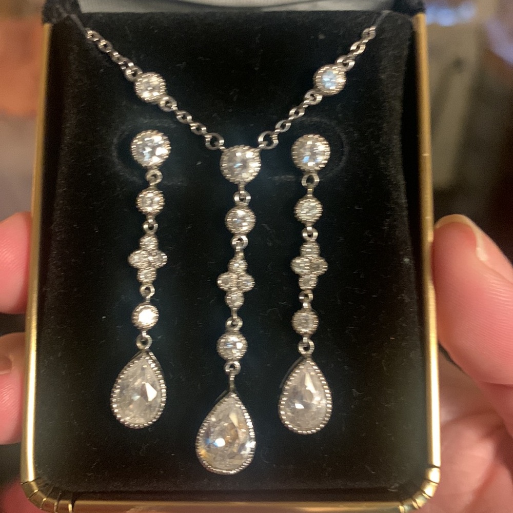 White gold earrings and necklace set